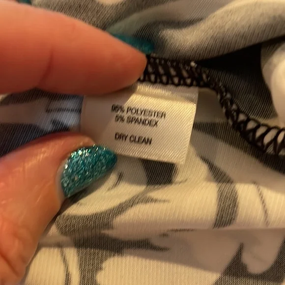 White House Black market black white small 3/4 sleeve dress. Floral print WHBM - Picture 8 of 9